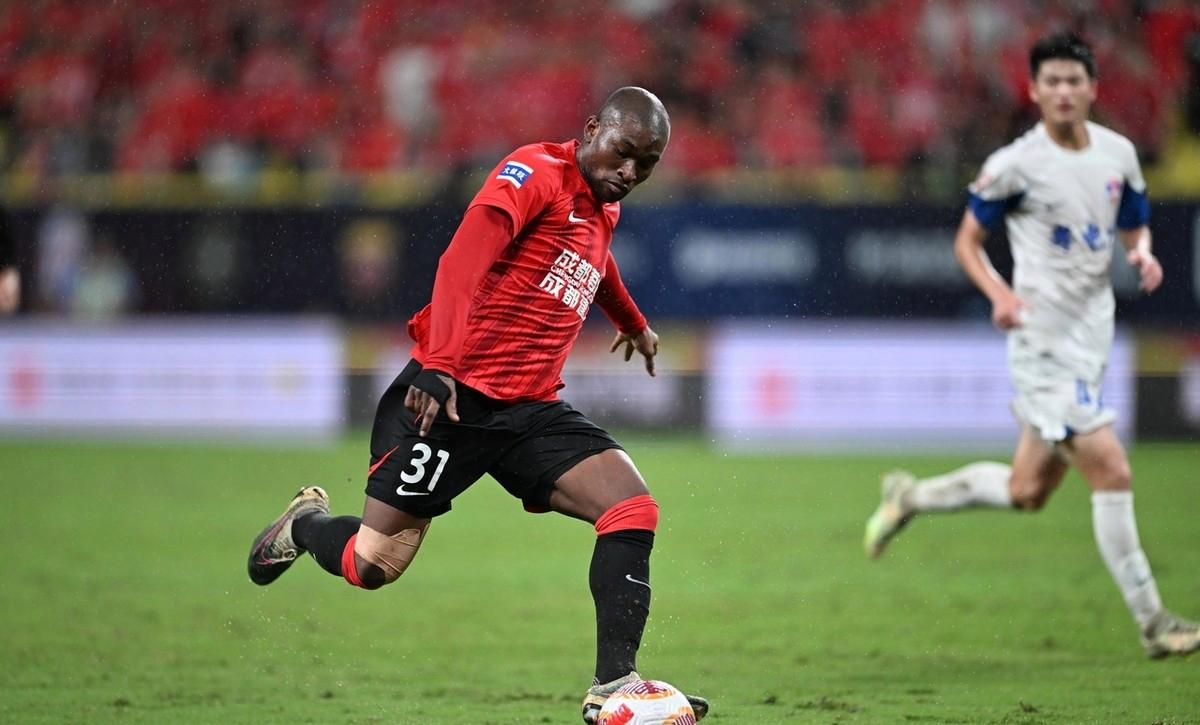 中超转会期走向成谜；武汉三镇篮板制胜；震撼外界；训练强度明显提升(两级反转是什么梗)