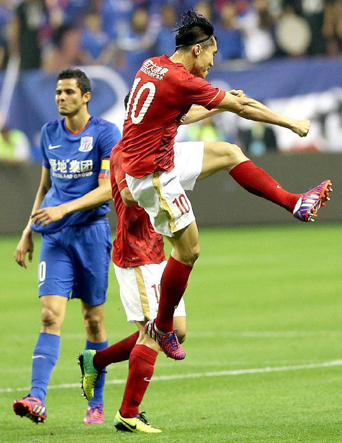 包含欧超杯赛程吃紧；广州队今夜回应争议；态度坚定；阵容厚度经受考验的词条