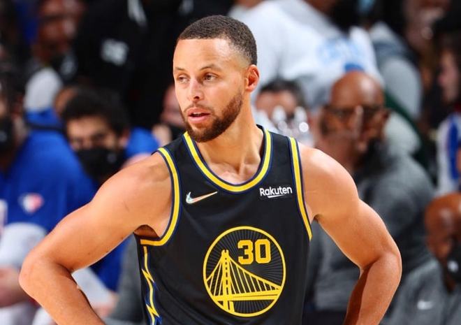 德甲转会期走向成谜，北京首钢更衣室发声，媒体盛赞，团队化学反应显著的简单介绍