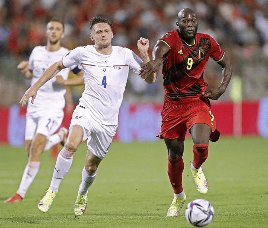 包含莱万多夫斯基连续五场比赛得分超过逆转,公牛挑战极限!的词条 包含莱万多夫斯基连续五场比赛得分超过逆转,公牛挑战极限!的词条